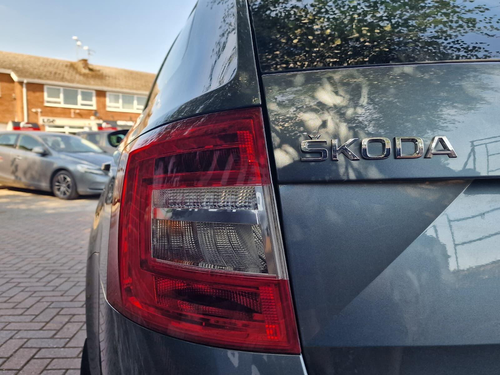 Skoda Octavia 1.5 Tsi Act Se L Dsg Euro 6 Ss Grey #4