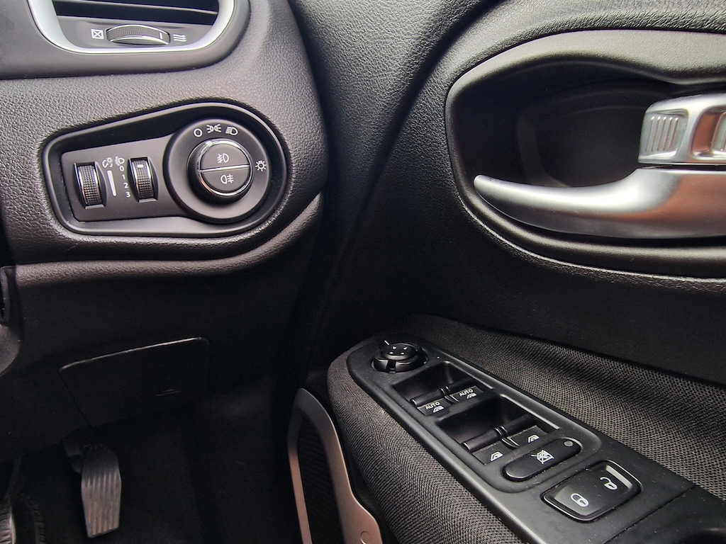 Jeep Renegade Suv 1.6 E-torq Dawn Of Justice Euro 6 Ss 2 Black #27