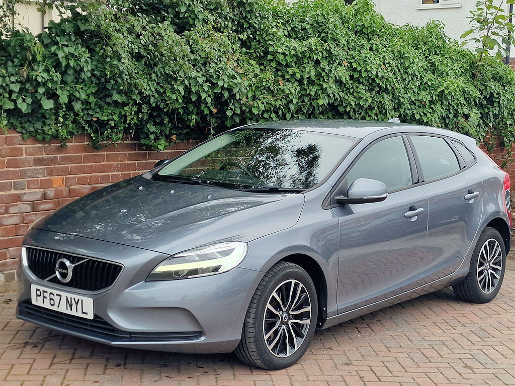 Volvo V40 2.0 T2 Momentum Euro 6 Ss PF67NYL Grey #5