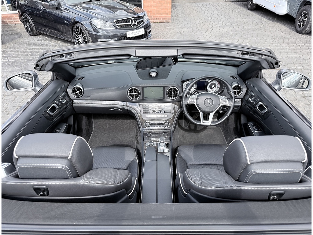 Mercedes-Benz SL Class 63 Amg Black #30
