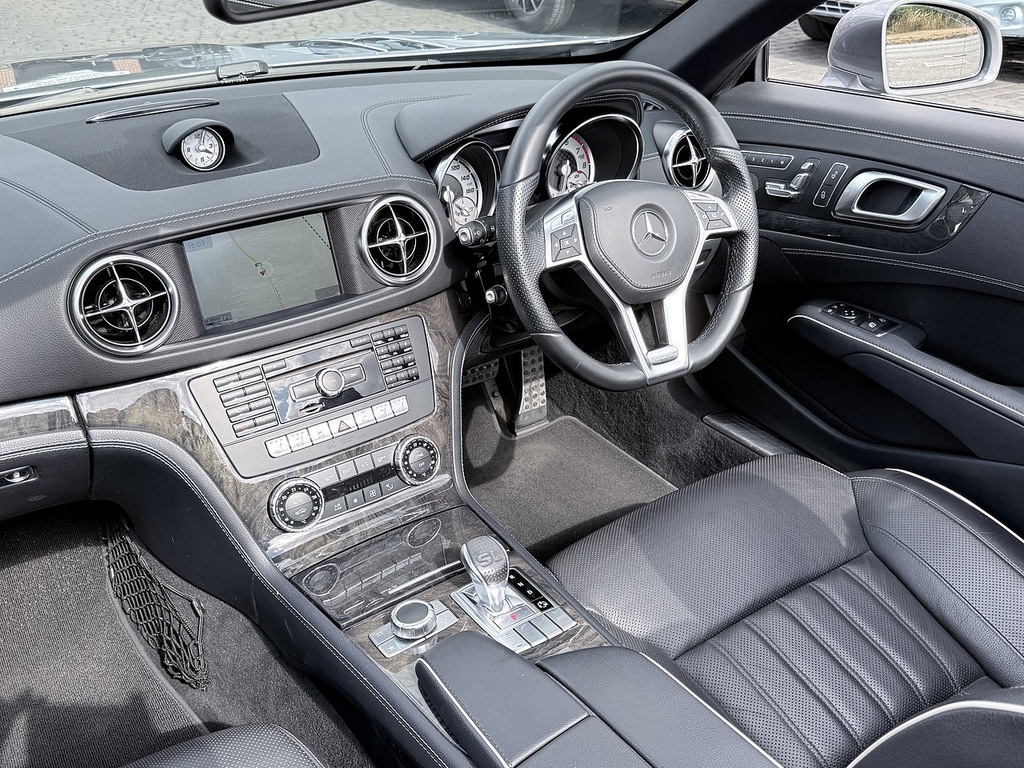Mercedes-Benz SL Class 63 Amg Black #33