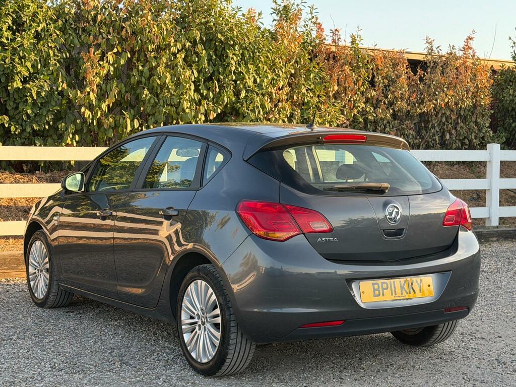 Vauxhall Astra Excite Grey #3