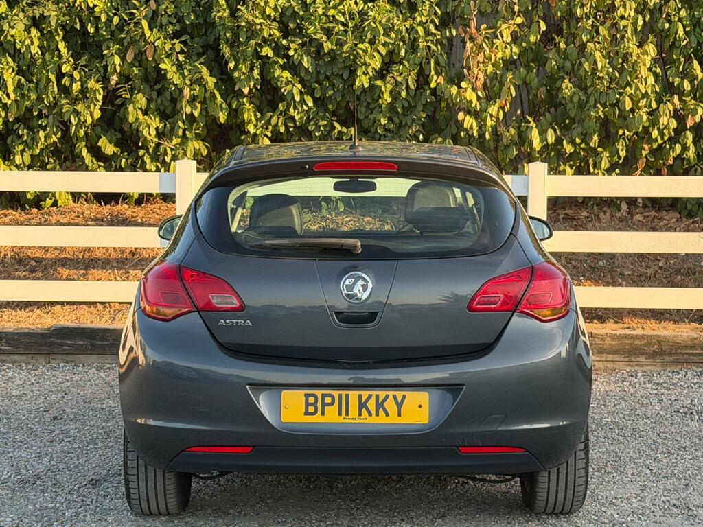 Vauxhall Astra 1.4T 16V Elite Hatchback Euro 5 Black #11