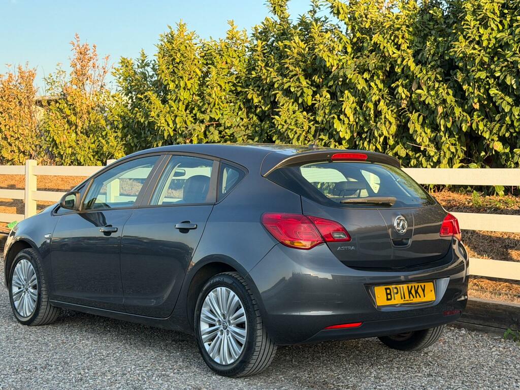 Vauxhall Astra 1.4T 16V Elite Hatchback Euro 5 Black #9
