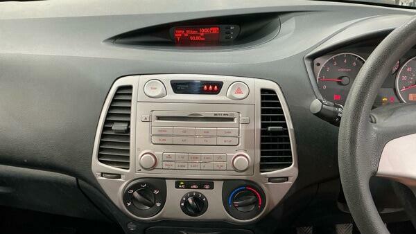Hyundai I20 I20 1.4 Euro 4 99 Bhp  #11