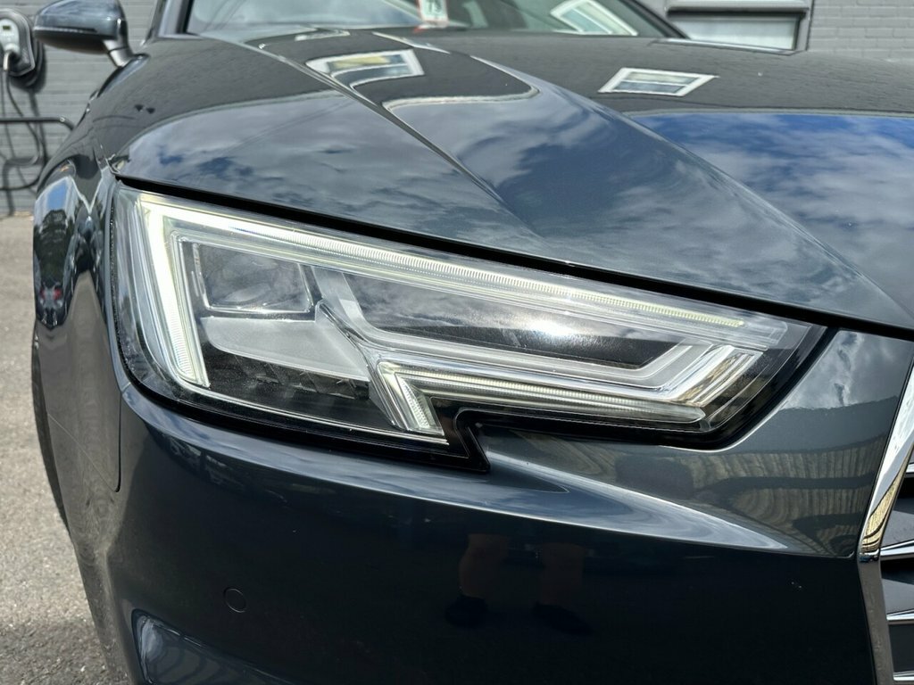 Audi A4 Avant 2L S Line Grey #3