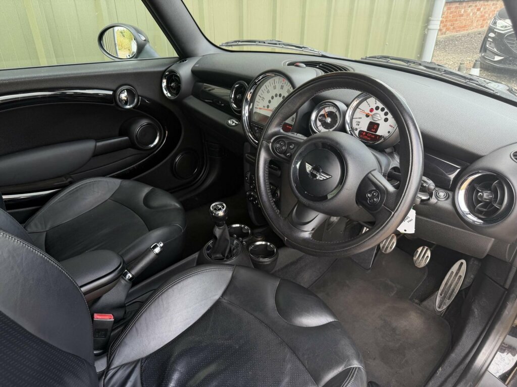 Mini Convertible 1.6 One Convertible Euro 5 98 P White #9