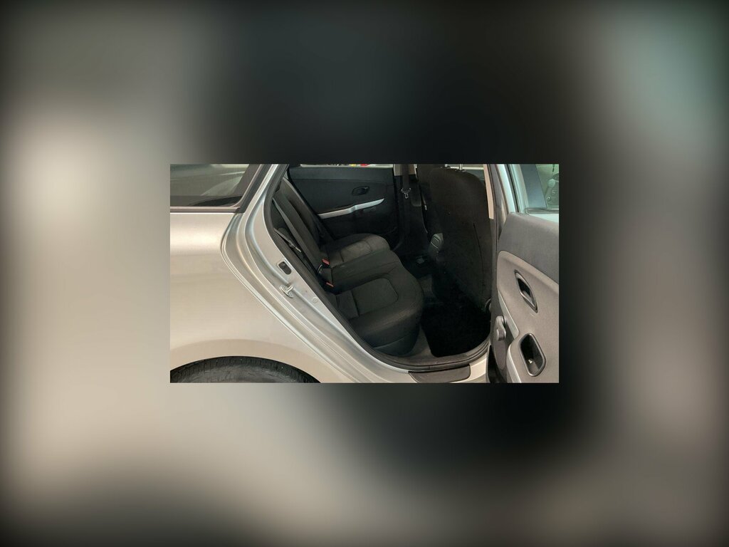 Kia Ceed 1.6 Crdi Ecodynamics 1 Sportswagon Manu Silver #6