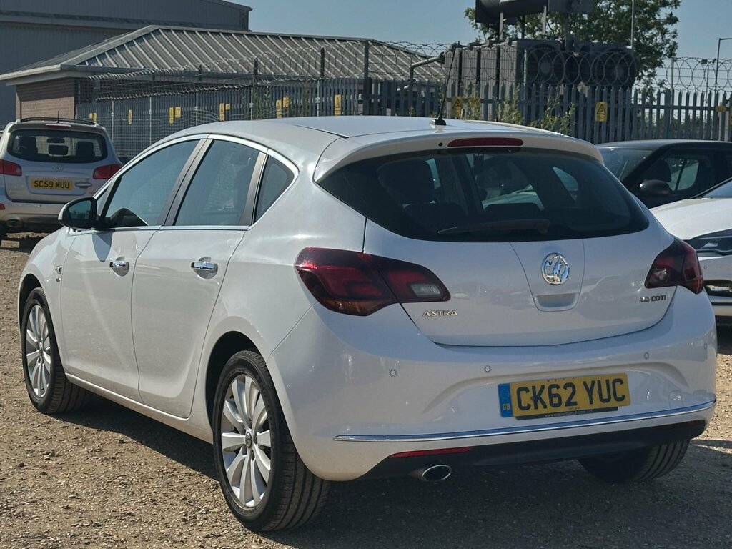 Vauxhall Astra 2.0 Cdti Ecoflex Elite Hatchback White #4