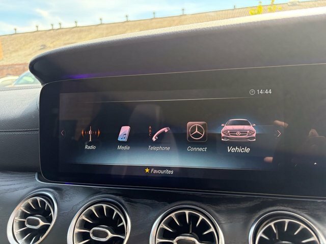 Mercedes-Benz E Class 2.0 E220d Amg Line Estate G-tronic Eur White #37