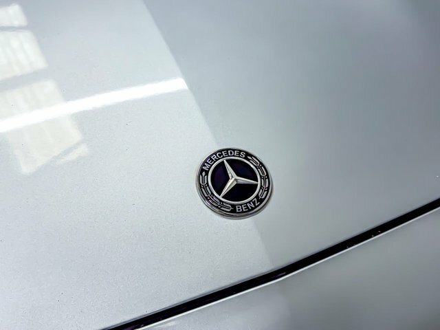 Mercedes-Benz E Class 2.0 E220d Amg Line Estate G-tronic Eur White #9