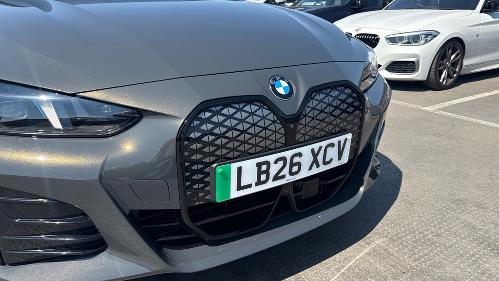 BMW i4 250Kw Edrive40 M Sport 83.9Kwh Red #24
