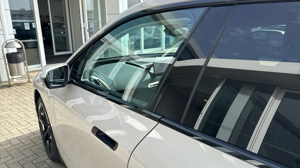BMW iX 300Kw Xdrive45 M Sport 101Kwh Blue #27