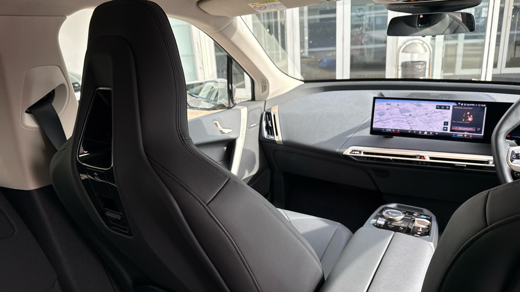 BMW iX 300Kw Xdrive45 M Sport 101Kwh Blue #33