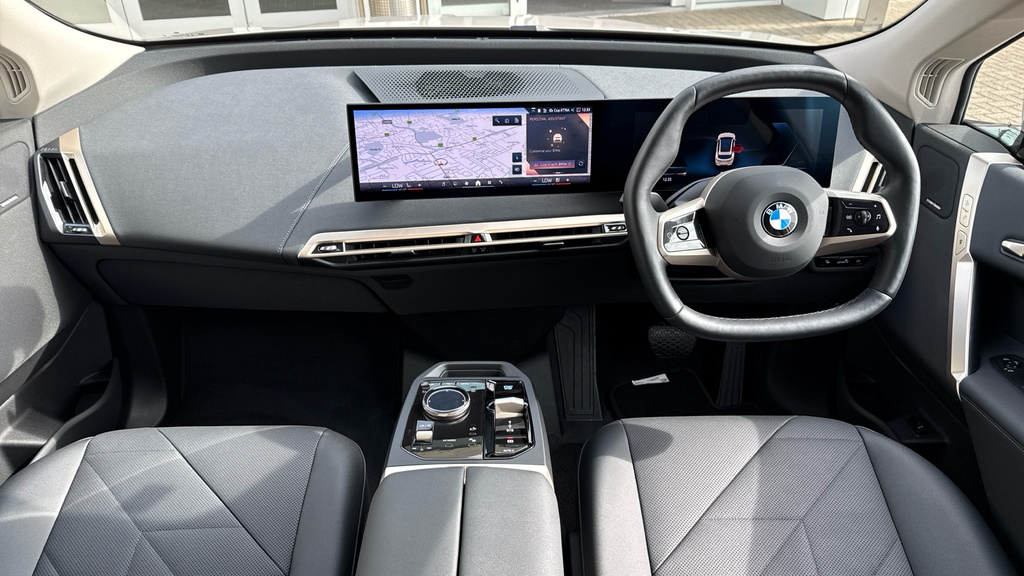 BMW iX 300Kw Xdrive45 M Sport 101Kwh Blue #4