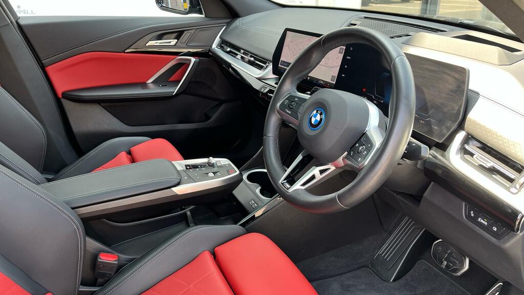 BMW iX2 M Sport Black #6