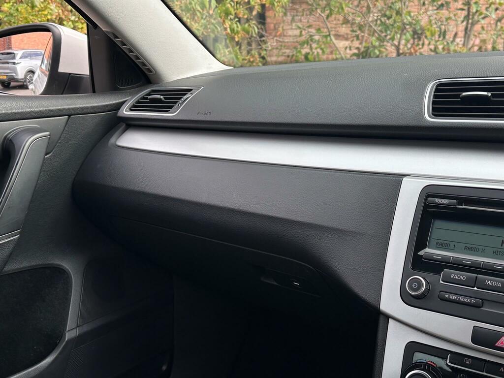 Volkswagen Passat 2.0 Tdi Bluemotion Tech Sport Dsg Euro 5 Ss Grey #31
