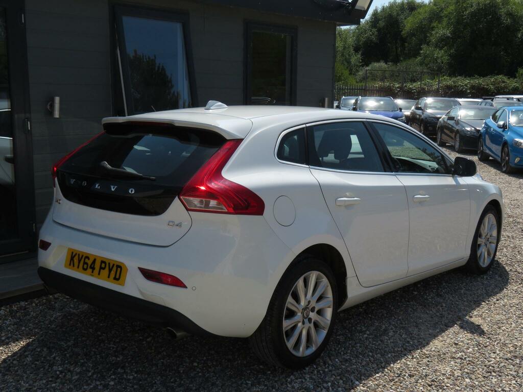 Volvo V40 Se Lux Nav White #2