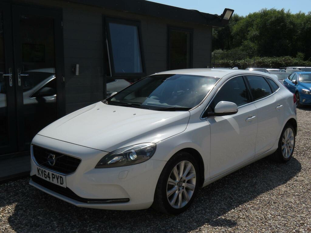 Volvo V40 Se Lux Nav White