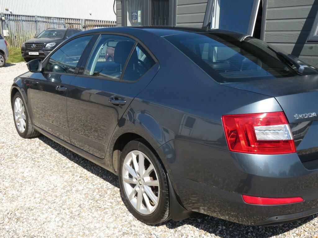 Skoda Octavia 1.6 Tdi Se Business Dsg Euro 5 Ss White #32