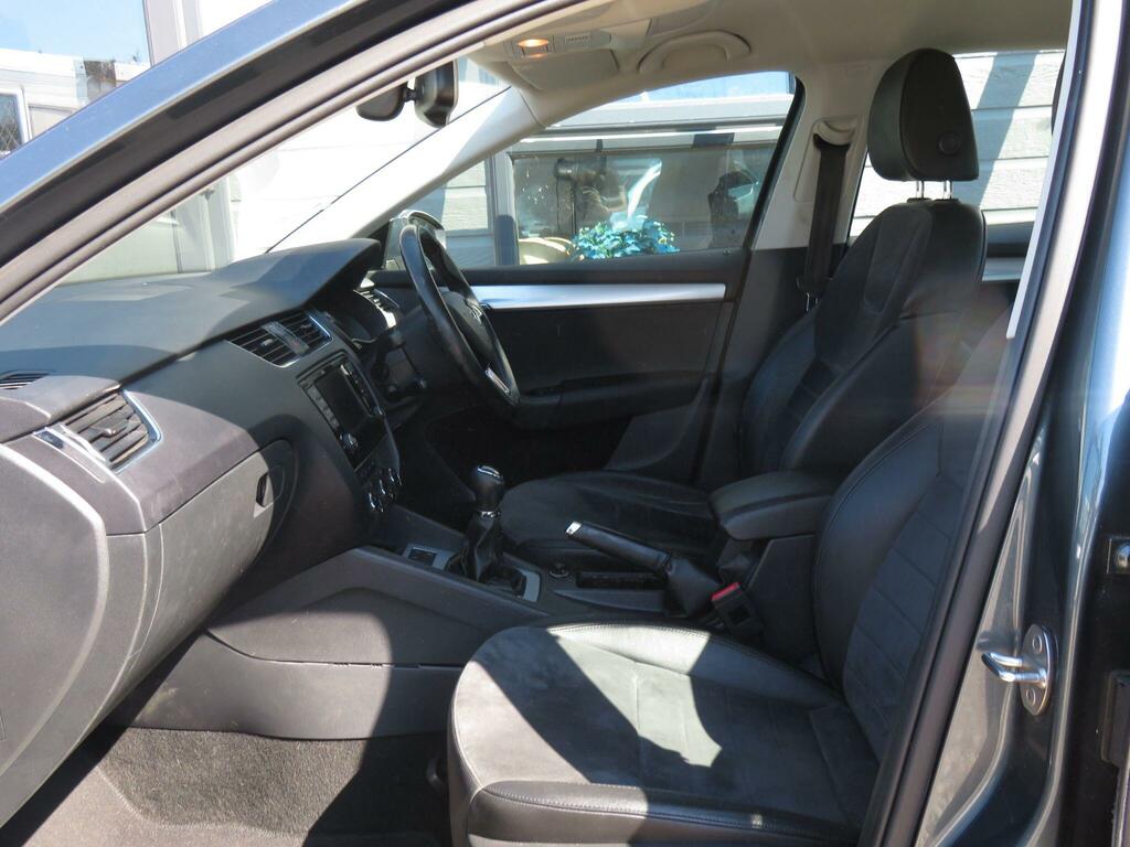 Skoda Octavia 1.6 Tdi Se Business Dsg Euro 5 Ss White #18