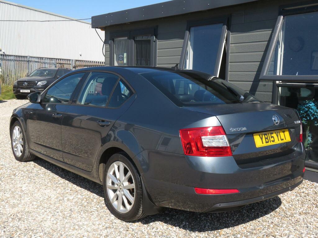 Skoda Octavia 1.6 Tdi Se Business Dsg Euro 5 Ss White #4
