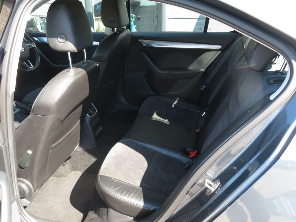 Skoda Octavia 1.6 Tdi Se Business Dsg Euro 5 Ss White #22