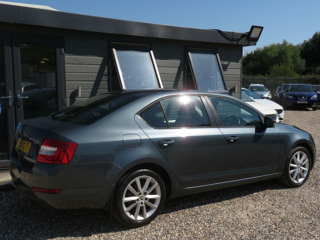 Skoda Octavia 1.6 Tdi Se Business Dsg Euro 5 Ss White #28