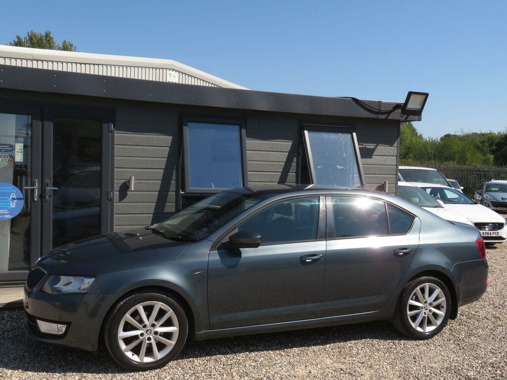 Skoda Octavia 1.6 Tdi Se Business Dsg Euro 5 Ss White #37