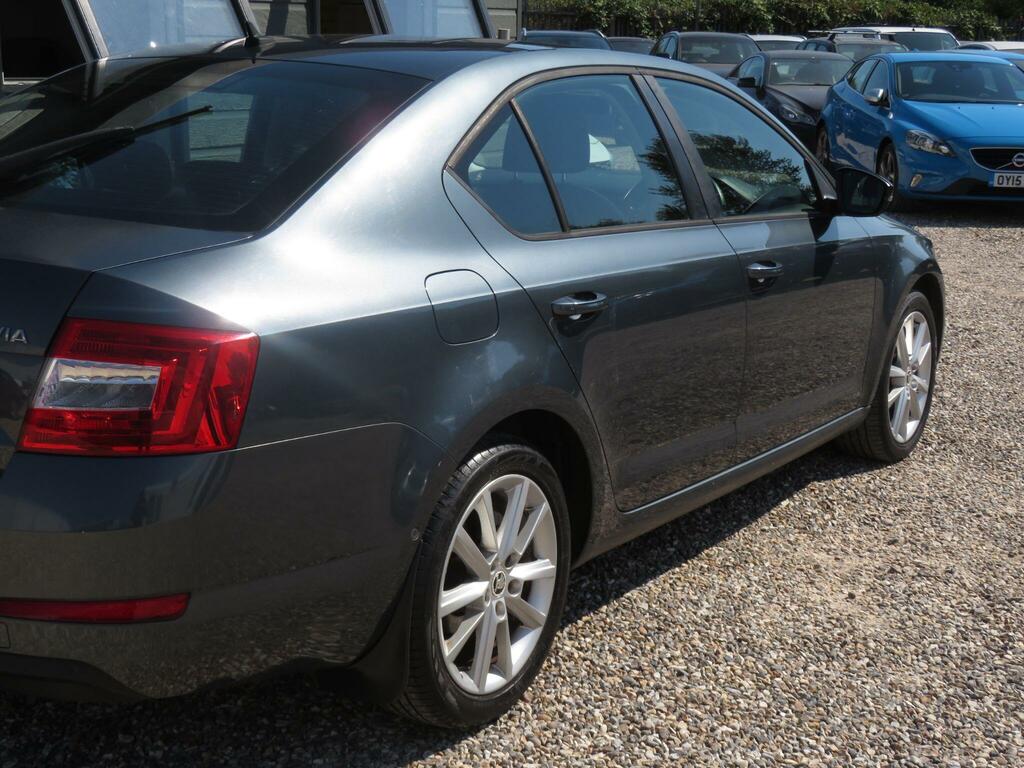 Skoda Octavia 1.6 Tdi Se Business Dsg Euro 5 Ss White #33
