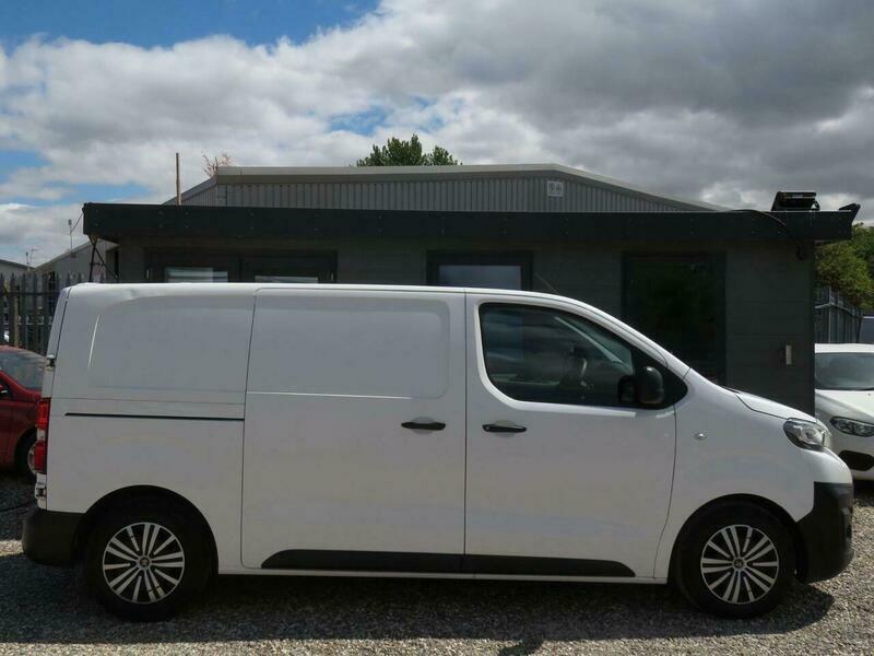 Peugeot Expert S 1000 Bluehdi 95 L2h1 Standard Mwb Low Roof 1749 White #8
