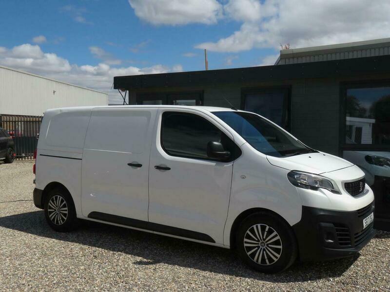 Peugeot Expert S 1000 Bluehdi 95 L2h1 Standard Mwb Low Roof 1749 White #29