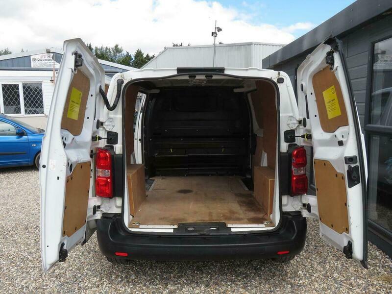 Peugeot Expert S 1000 Bluehdi 95 L2h1 Standard Mwb Low Roof 1749 White #23