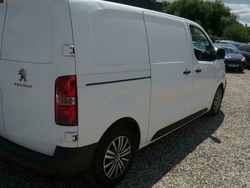 Peugeot Expert S 1000 Bluehdi 95 L2h1 Standard Mwb Low Roof 1749 White #27