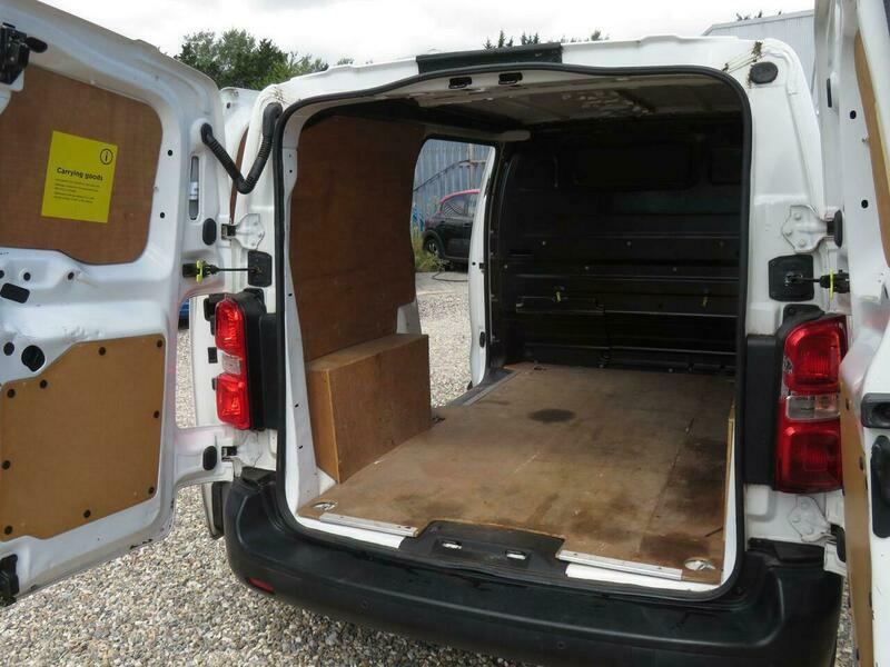 Peugeot Expert S 1000 Bluehdi 95 L2h1 Standard Mwb Low Roof 1749 White #24