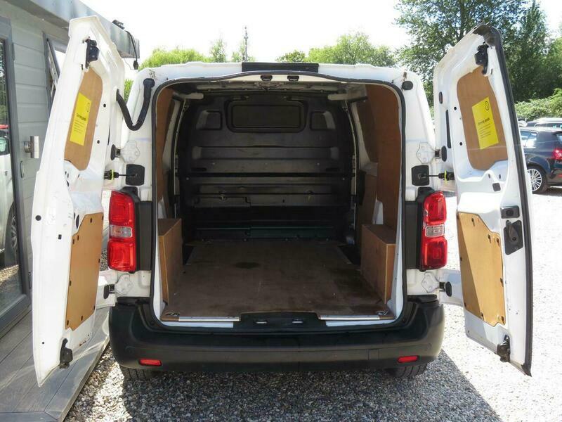 Peugeot Expert S 1000 Bluehdi 95 L2h1 Standard Mwb Low Roof 1749 White #18