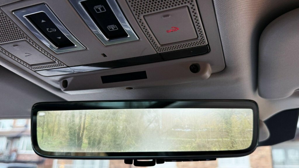 Land Rover Defender 110 2.0D 240Se Green #20