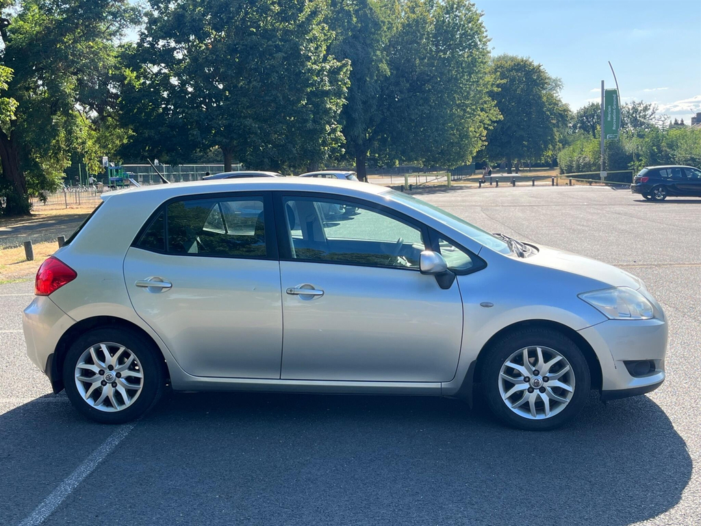 Toyota Auris 1.6 Tr Vvt-i Mm 122 Bhp Silver #8