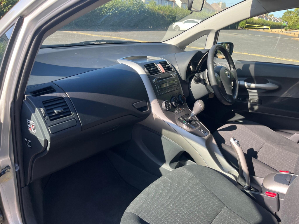 Toyota Auris 1.6 Tr Vvt-i Mm 122 Bhp Silver #24