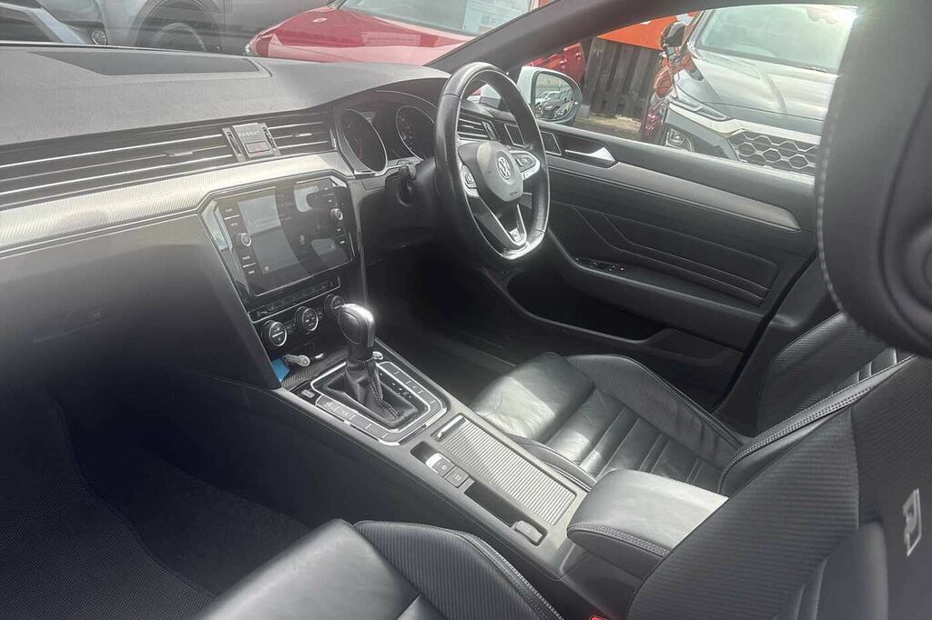 Volkswagen Passat 2.0 Tdi Scr 190 R-line Dsg DG20HXB White #2