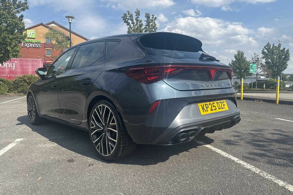 Cupra Leon 2.0 Tsi 300 Vz2 Dsg Grey #3