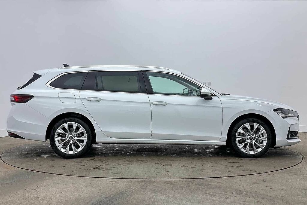 Skoda Superb 1.5 Tsi Iv Se L Dsg White #4