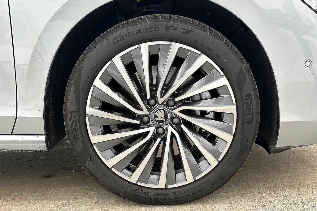 Skoda Superb 1.5 Tsi Iv Laurin Klement Dsg Silver #5