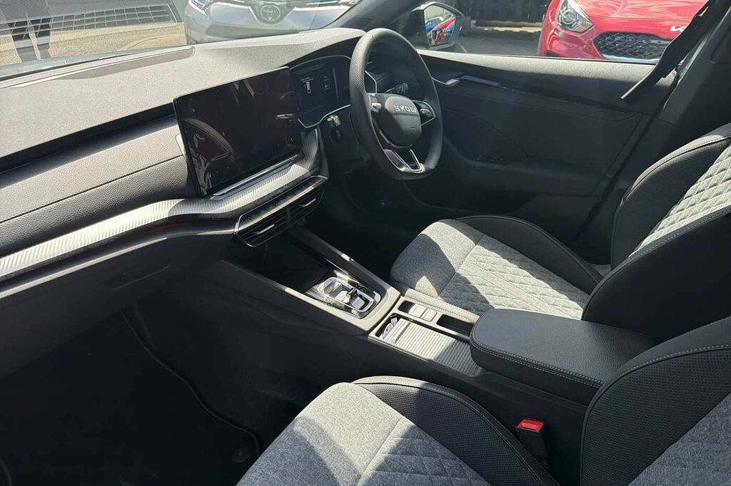 Skoda Octavia 1.5 Tsi 150 E-tec Sportline Dsg DH26XFS Silver #2