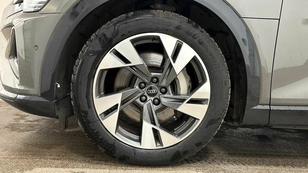 Audi Q8 e tron 250Kw 50 Quattro 95Kwh Sport Grey #5