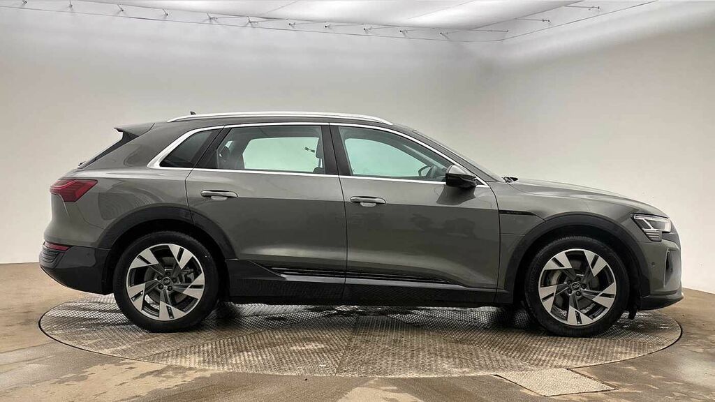 Audi Q8 e tron 250Kw 50 Quattro 95Kwh Sport Grey #4