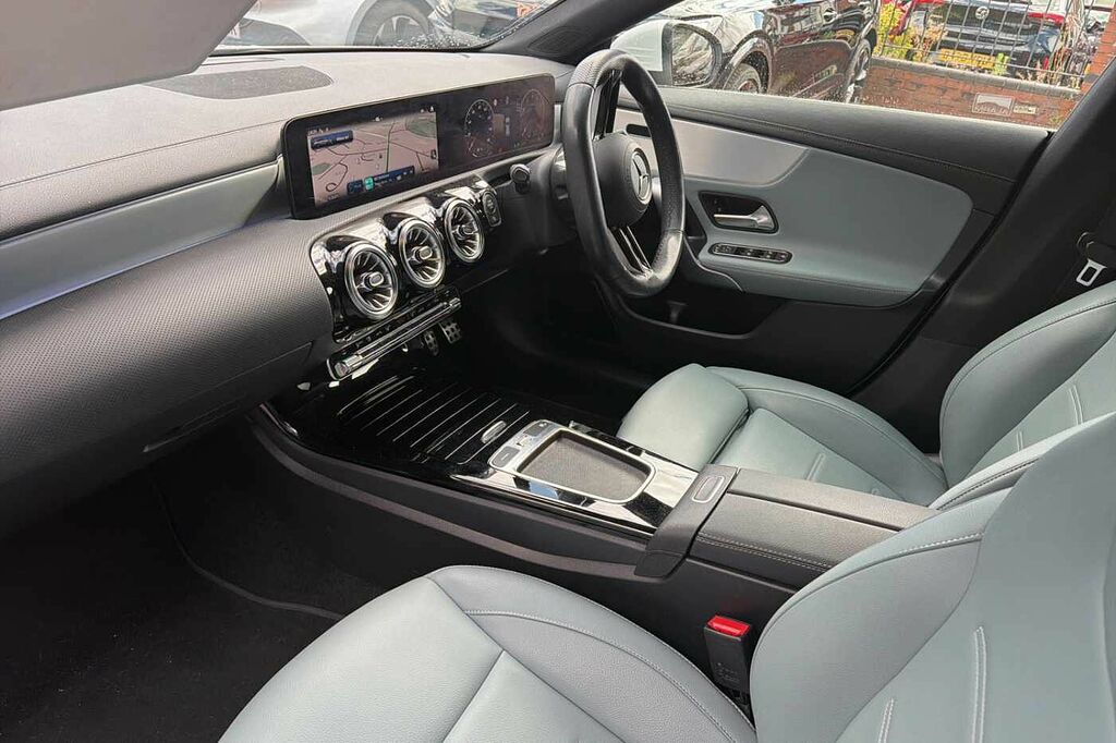 Mercedes-Benz CLA Class 200 Amg Line Premium Tip White #2
