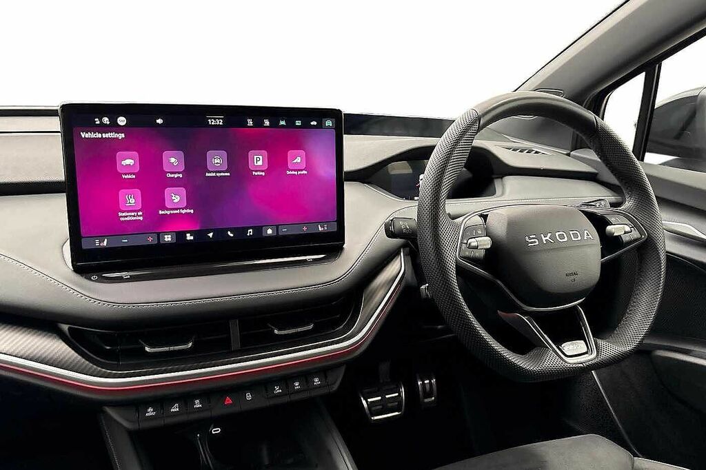 Skoda ENYAQ 210Kw 85X Sportline 82Kwh 4X4 Green #2