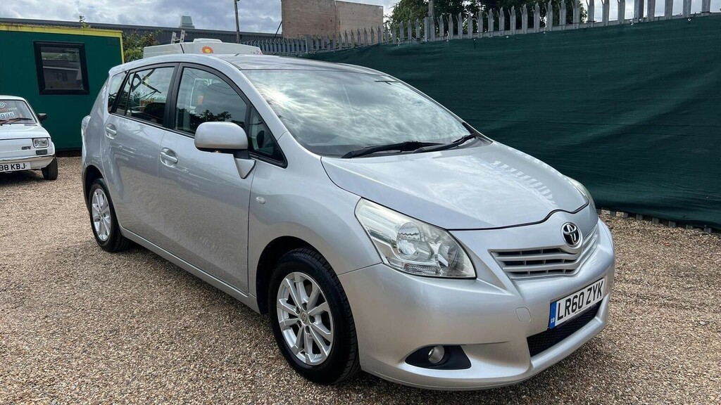 Toyota Verso 1.8 V-matic Tr Multidrive S Euro 5 Silver