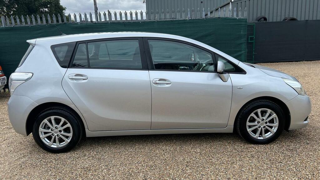 Toyota Verso 1.6 Tr Valvematic 130 Bhp Blue #14